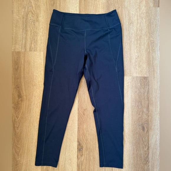 girlfriend collective Pants - NWOT Girlfriend Collective Cropped Leggings